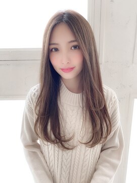 ソワリー 栄(THOiRY) 小顔カットが得意なスタイリストby坂元