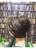 ショートボブ
