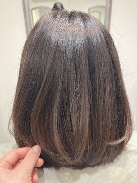 ガーベラ(gerbera) レイヤー×アッシュグレージュ