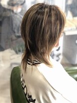 ビラデルソルルート(√r-t)&nbsp;白髪ぼかしハイライト×ショートレイヤー