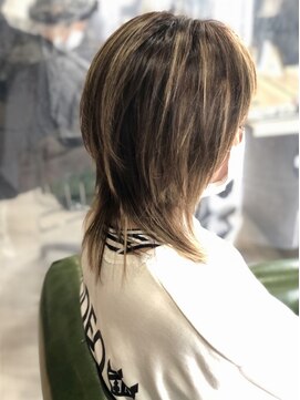 ビラデルソルルート(√r-t) 白髪ぼかしハイライト×ショートレイヤー