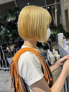 フィルムス 新宿(FILMS) 斜めバング/グレージュカラー/デザインカラー/シルキーベージュ