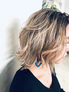 ビール 渡辺通店(BEER) ファイバープレックスカラーでグラデーション