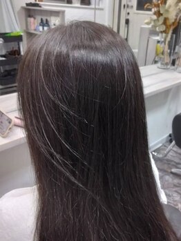 【松戸駅13分/駐車場完備】髪と頭皮に優しい施術で、潤いのある上品カラーに♪《カット＋カラー\7920》