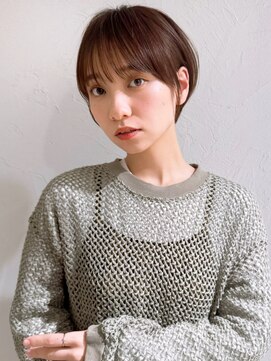 アンド ストーリーズ(&STORIES) 前髪あり耳掛け丸みくびれショートボブ20代30代40代50代（蘭）