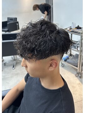 メンズフィール 東梅田店(MENS FEEL) スキンフェード×スパイラル