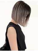 ハイライト白髪ぼかしダブルカラーインナーカラーショートボブ