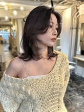 ロマネ(ROMANEE) 春らしいゆれるミディアム