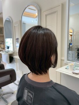 サロンドウィズ 本店 本八幡(Salon de With) 丸みショート