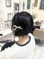 フェリーアヴェダハルミ(FEERIE AVEDA HARUMI)&nbsp;ツインお団子アレンジ/ヘアセット/ヘアメ
