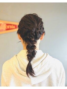 アーティー (artee) あみ下ろしヘアアレンジ