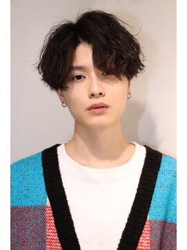 ルーシー 川越(LUCEY) センターパートフェザーパーマシャドウパーマメンズパーマ