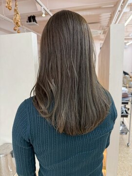 シーバイラヴィズム けやき通り2号店(Sea by LUVISM) シルバーグレージュ