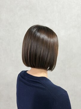 フランチェスカドットボブ(francesca.bob) ミニボブ×アッシュブラウン【渡辺俊弥】梅田