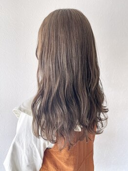 パルマヘアー(Palma hair)の写真/駐車場7台/ロング同料金◇30歳からの《白髪ぼかし/ダークカラー/ハイライト》高技術な髪色ケア◇