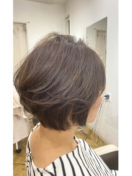 ダリア(dahlia)の写真/【白髪カバー×髪質ケア】マンツーマンで担当◎大人女性のお悩みに寄り添う上質サロン