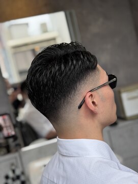 メグロバーバーショップロッポンギ 目黒六(MEGURO BARBER SHOP 6PPONGI) サイドパート/sidepart