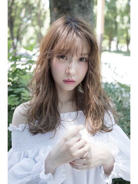 ソワリー 栄(THOiRY) 小顔カットが得意なスタイリストby坂元