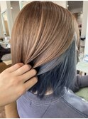 アッシュベージュ×インナーネイビー