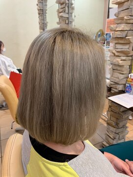 ティエル(Tiele) ベージュカラー