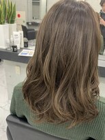 エンディアリング 東銀座(Endearing)&nbsp;大人可愛いミディアム巻き髪スタイル20代30代40代