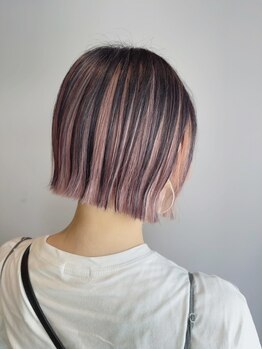 ショートやボブの似合わせからトレンドのデザインカラーまで◎大胆イメチェンも〈garden HAIR〉にお任せ♪