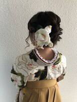 パリスパート2&nbsp;編み込み やわらかい シニヨン 袴 卒業式 ヘアアレンジ