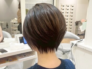 ヘアーズ ギャラリー 堺高島屋店(Ｈａｉｒ’ｓ Ｇａｌｌeｒｙ)の写真/しなやかな女性らしさ・吸い込まれる程魅力的なデザインで新しい自分にー。《Hair's Gallery》