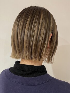 ミスト(mist) 〔mist：Yoshimi〕 3Dカラー/外ハネボブ/切りっぱなしボブ　#256