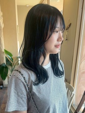 プリモ ココ 鍋島店(Primo coco.) 韓国ヘア ブルーブラック 顔周りカット 外ハネミディ 美髪