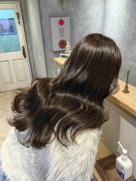 グレージュ／艶髪【吉田 愛里】