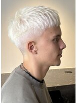 グラッシー(GLASSY)&nbsp;海外ヘア/ハイトーンカラー/テクスチャーショートスタイル＃