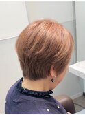 50代にオススメ！分け目が気にならない上品大人ショートヘア