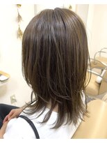トイロ(TOIRO)&nbsp;【３０、４０代に人気】大人女性に似合う秋冬向けベージュ