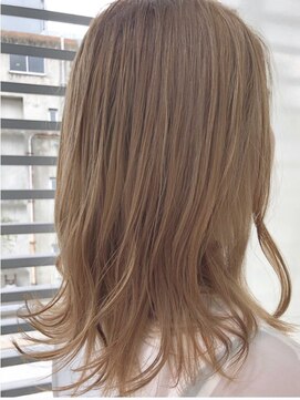 ジーナ 銀座中央通り(Zina) 【Zina】セシルカットフリンジウェーブ×フォギーベージュ