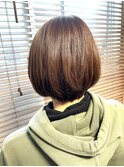 丸みボブにアディクシーカラー