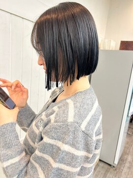 ナンバー リコ 名駅 ジャム 名古屋(N° rico JAM) アッシュブラック 鎖骨ボブ 肩上ボブ 切りっぱなしボブロブ