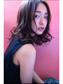 シック(Chic) くびれヘアうる艶髪抜け感ヘアアンニュイヘアミルクティアッシュ