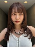 顔周りレイヤーカットくびれヘアミルクティーベージュカラー