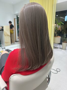 エム(M) ラベンダーグレージュカラー