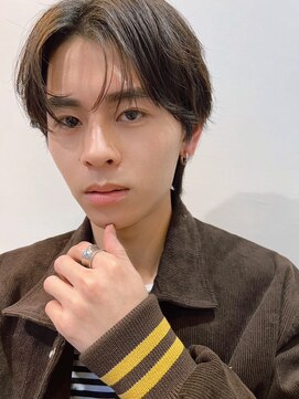 ツーダブル 大阪梅田(WW..) ツイストスパイラルパーマ波巻きスパイラル刈り上げマッシュ