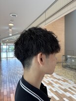 ケンジ 平塚 アネッタ(KENJE annetta)&nbsp;刈り上げマッシュ　なみまきパーマ