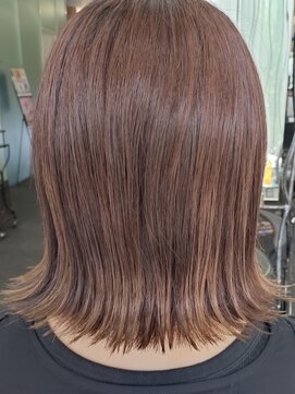 シュシュ(chou＊chou) 20代30代40代//白髪ぼかし/大人可愛い外ハネミディアム