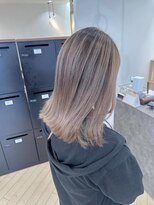 ユニ バイ マグ 長野店(Uni.by Mag) グレージュバレイヤージュハイライトミルクティーベージュ