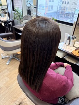 落ち着いたアッシュベージュ