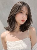 ミディアムレイヤーくびれヘア顔まわりカット