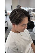 リア 八尾(Lia)&nbsp;毛流れセンターパート×ハイライト