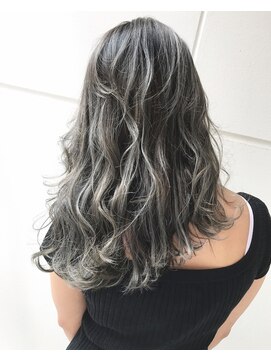 バンクスヘアー(BANK'S HAIR) 【外国人】グレー ハイライト