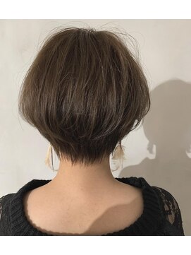 カリス(CHARIS) ショート