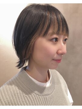 アナザーワールド(ANOTHER WORLD) フェイスフレーミング＊ショートウルフ＊シルバーベージュ